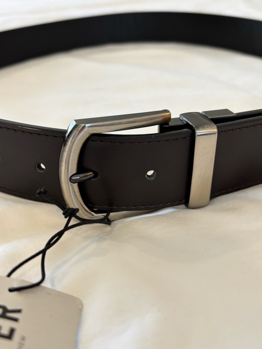 Men's Cuater Dark Brown Leather Belt with Brushed Silver Buckle NWT, size Large